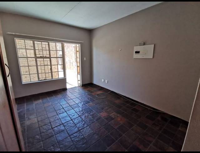 0 BEDROOM APARTMENT FOR SALE IN DASSIE RAND